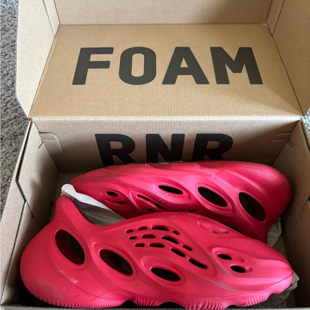 Red Foam runners